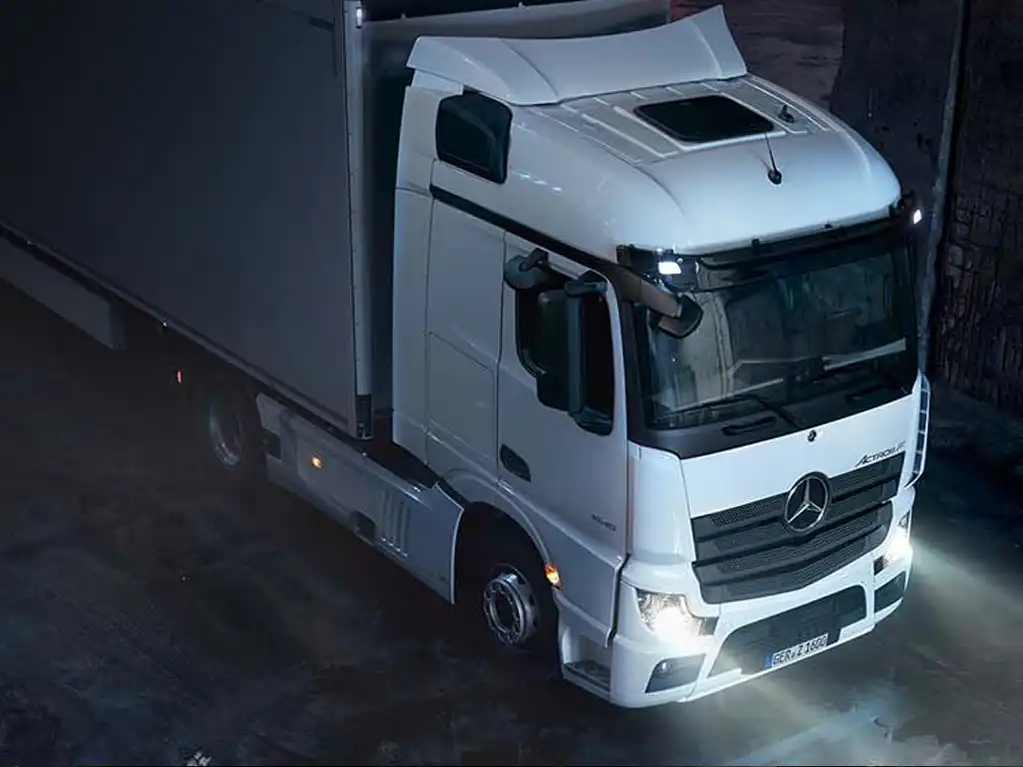 Mercedes De Willermin - Actros F vue profil