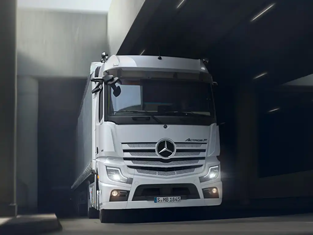 Mercedes De Willermin - Actros F vue face