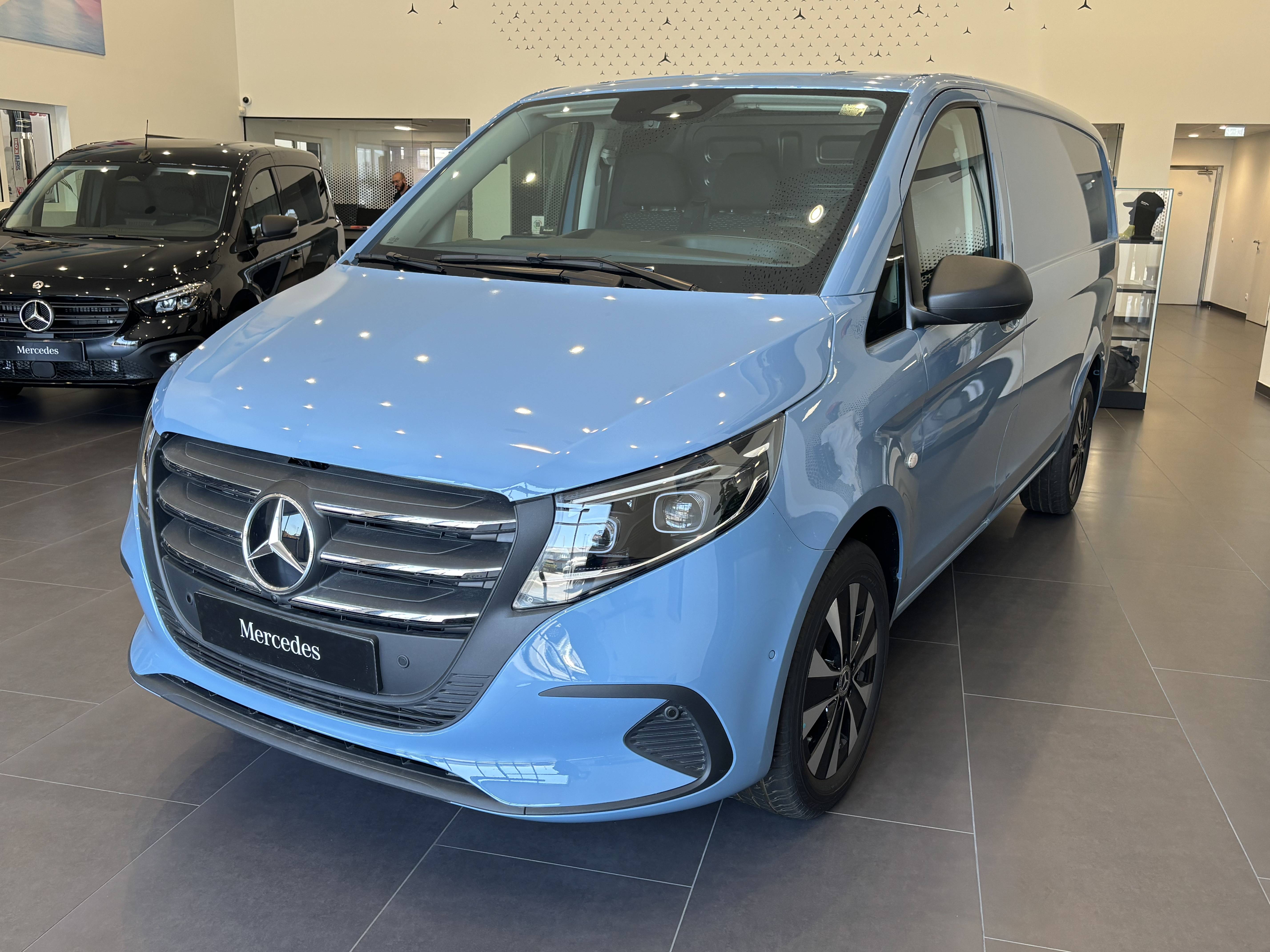 Photo MERCEDES VITO FOURGON VITO FOURGON 114 CDI LONG 9G-TRONIC RWD