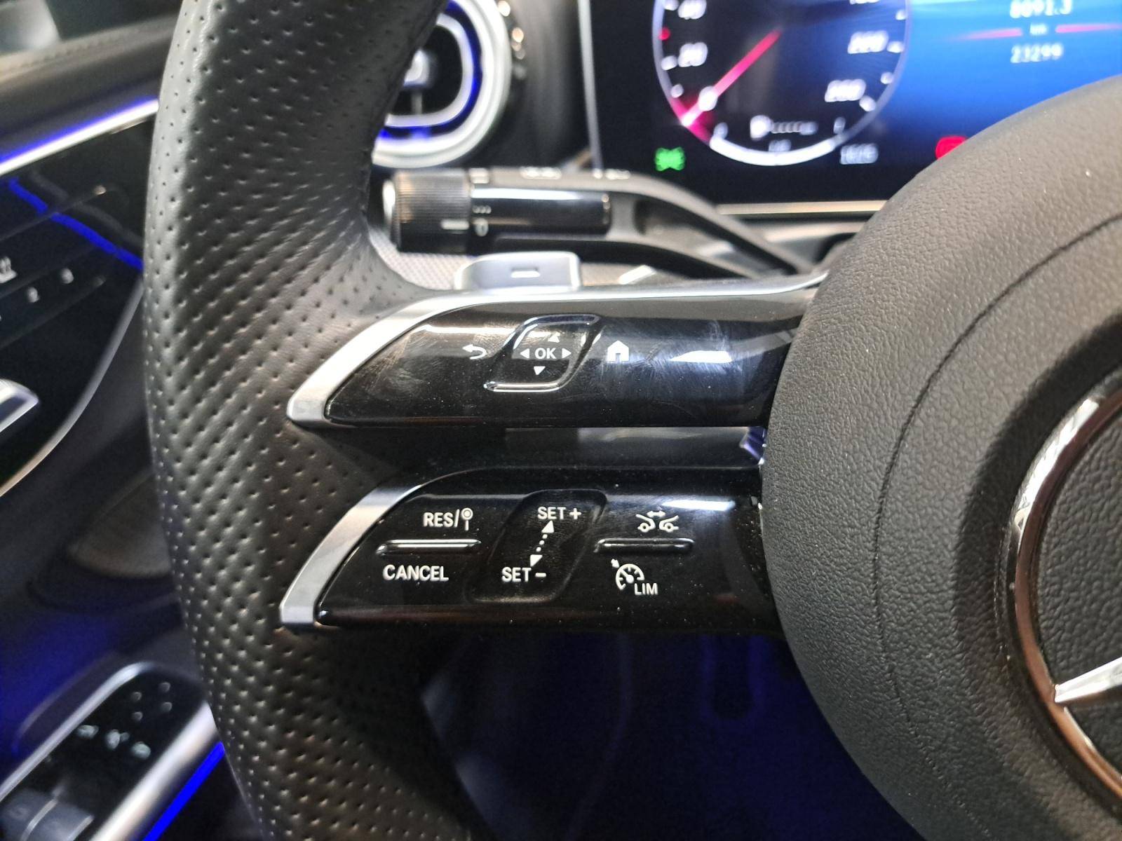 Image Mercedes-Benz CLASSE C BERLINE Classe C 300 e Hybrid EQ Berline AMG Line  Classe C 300 d e Hybrid EQ Berline AMG Line Classe C 300 e Hybrid EQ Berline AMG Line