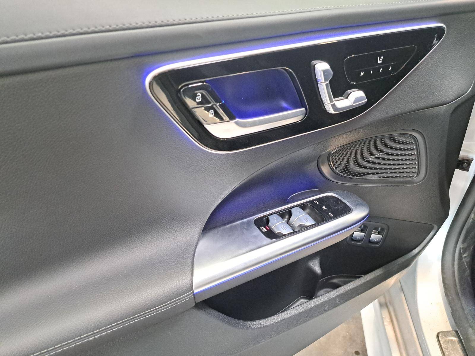 Image Mercedes-Benz CLASSE C BERLINE Classe C 300 e Hybrid EQ Berline AMG Line  Classe C 300 d e Hybrid EQ Berline AMG Line Classe C 300 e Hybrid EQ Berline AMG Line