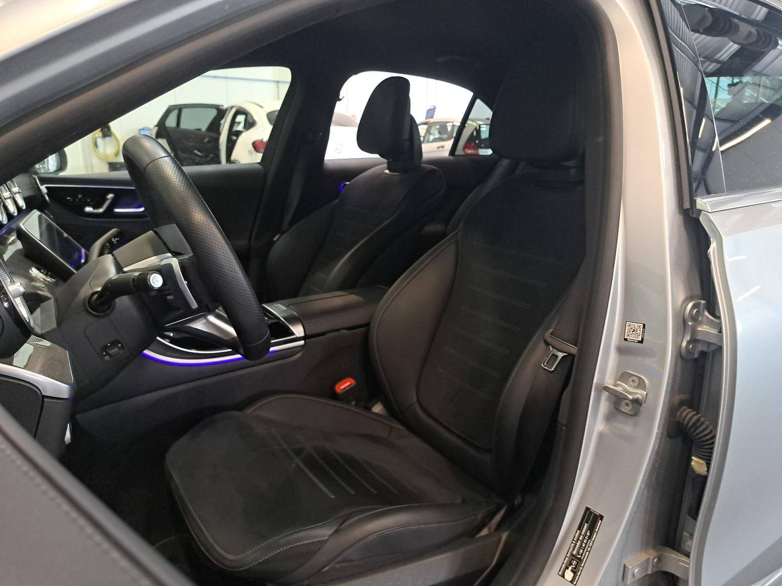 Image Mercedes-Benz CLASSE C BERLINE Classe C 300 e Hybrid EQ Berline AMG Line  Classe C 300 d e Hybrid EQ Berline AMG Line Classe C 300 e Hybrid EQ Berline AMG Line