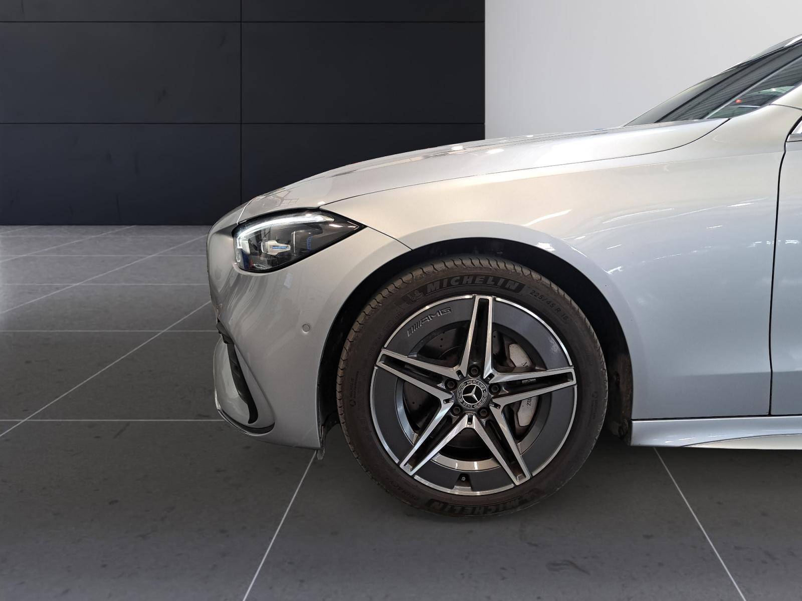 Image Mercedes-Benz CLASSE C BERLINE Classe C 300 e Hybrid EQ Berline AMG Line  Classe C 300 d e Hybrid EQ Berline AMG Line Classe C 300 e Hybrid EQ Berline AMG Line