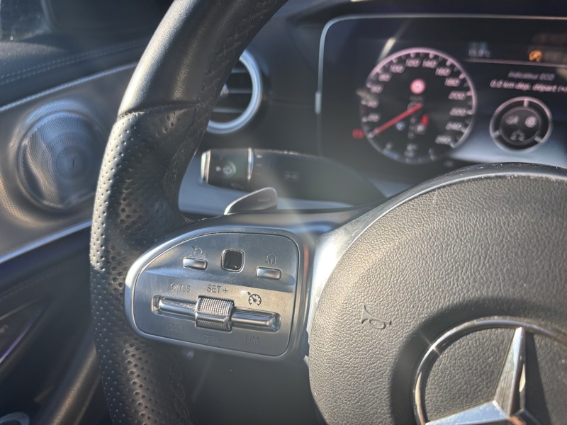 Image Mercedes-Benz CLASSE E BERLINE E 220 d Berline Sportline  Classe E 220 d 9G-Tronic Fascination E 220 d Berline Sportline