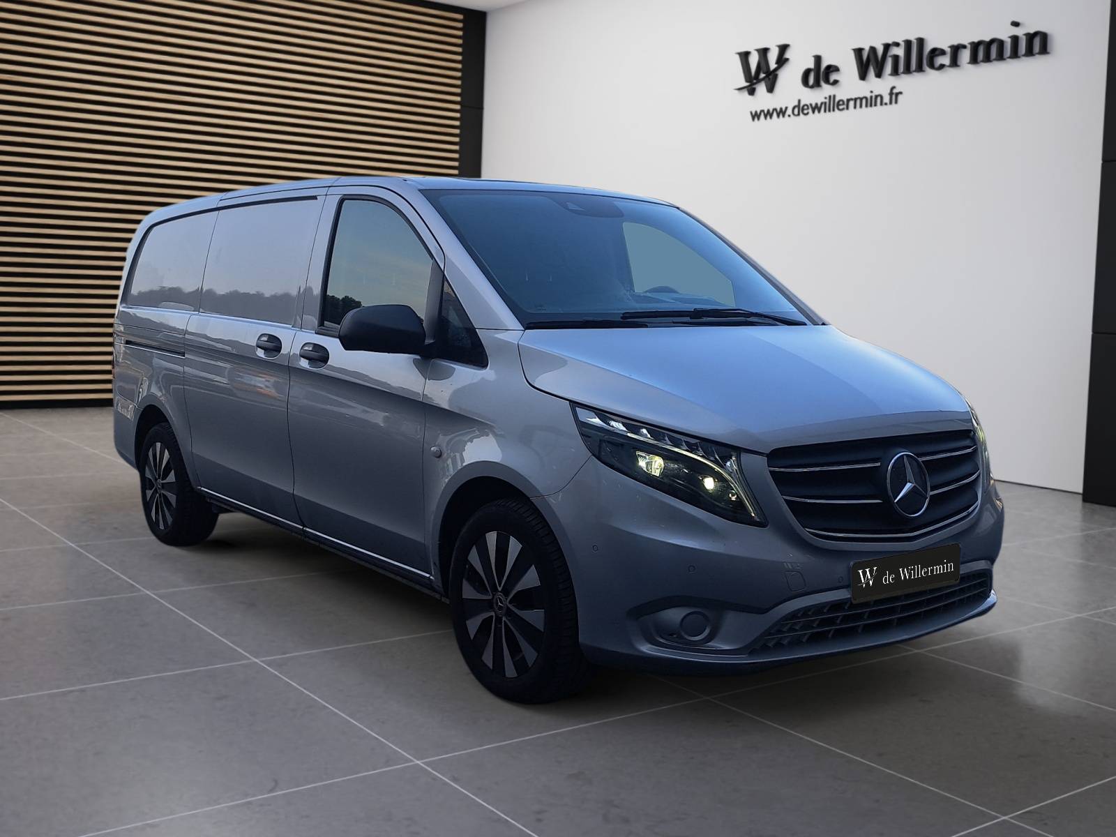 Photo Mercedes-Benz VITO FOURGON 119 CDI Fourgon Long  VITO 119 CDI Fourgon LG SELECT