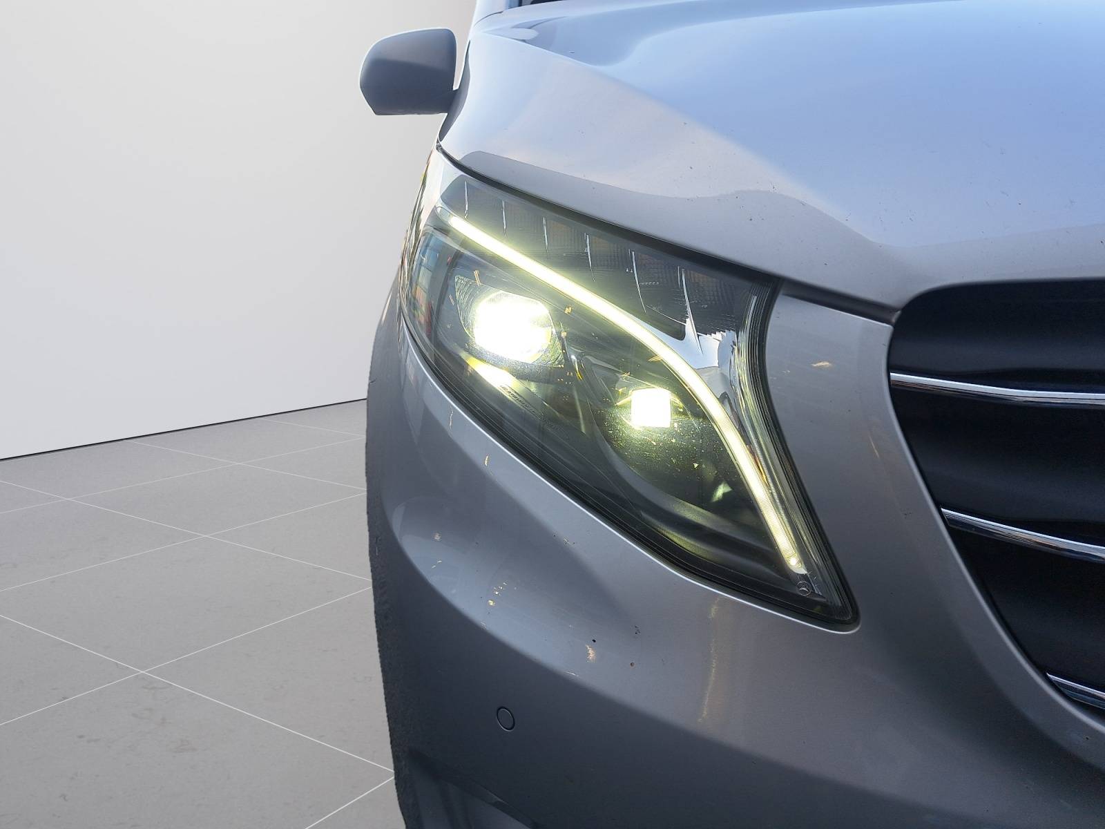 Image Mercedes-Benz VITO FOURGON 119 CDI Fourgon Long  VITO 119 CDI Fourgon LG SELECT 119 CDI Fourgon Long