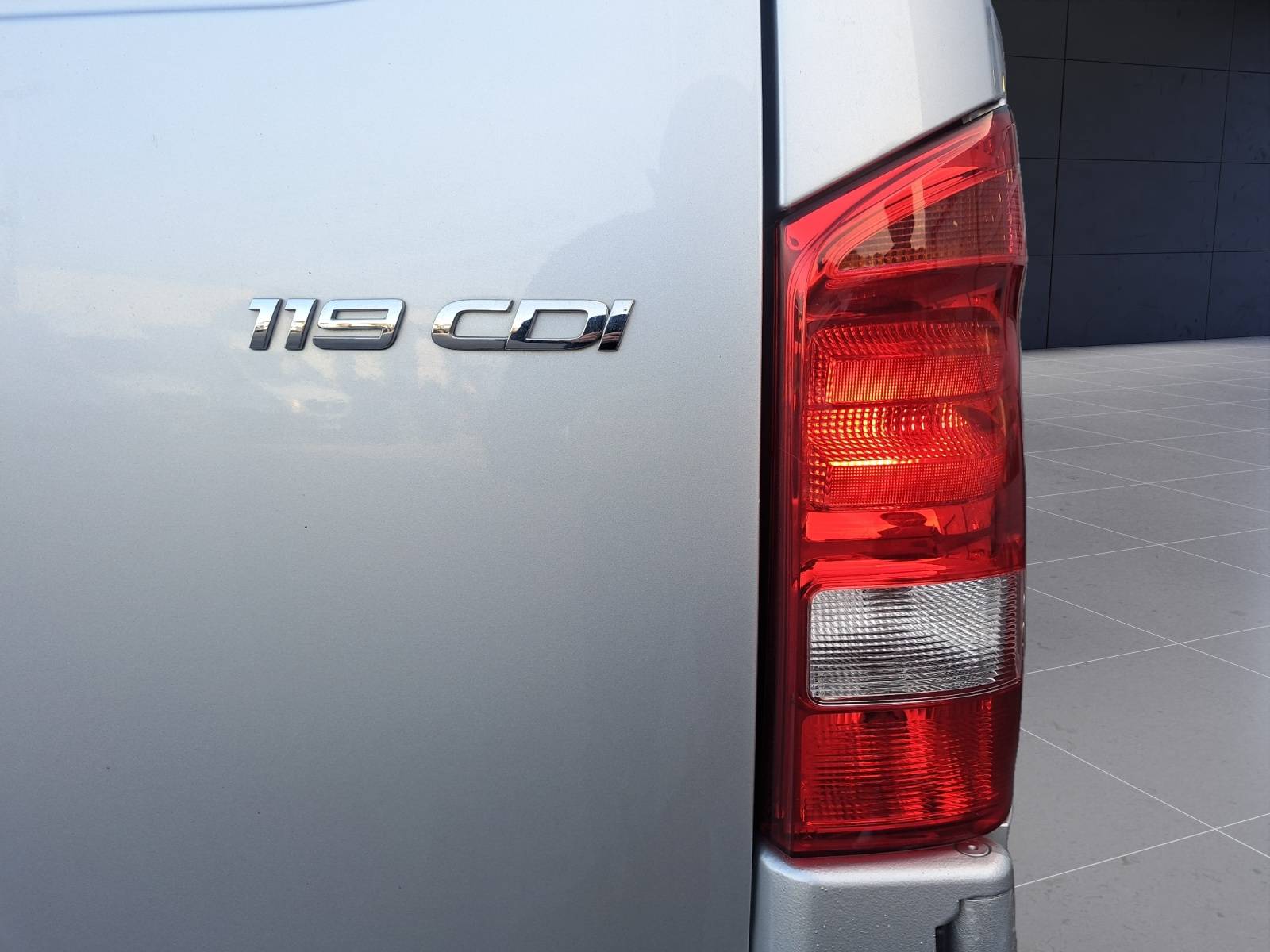 Image Mercedes-Benz VITO FOURGON 119 CDI Fourgon Long  VITO 119 CDI Fourgon LG SELECT 119 CDI Fourgon Long