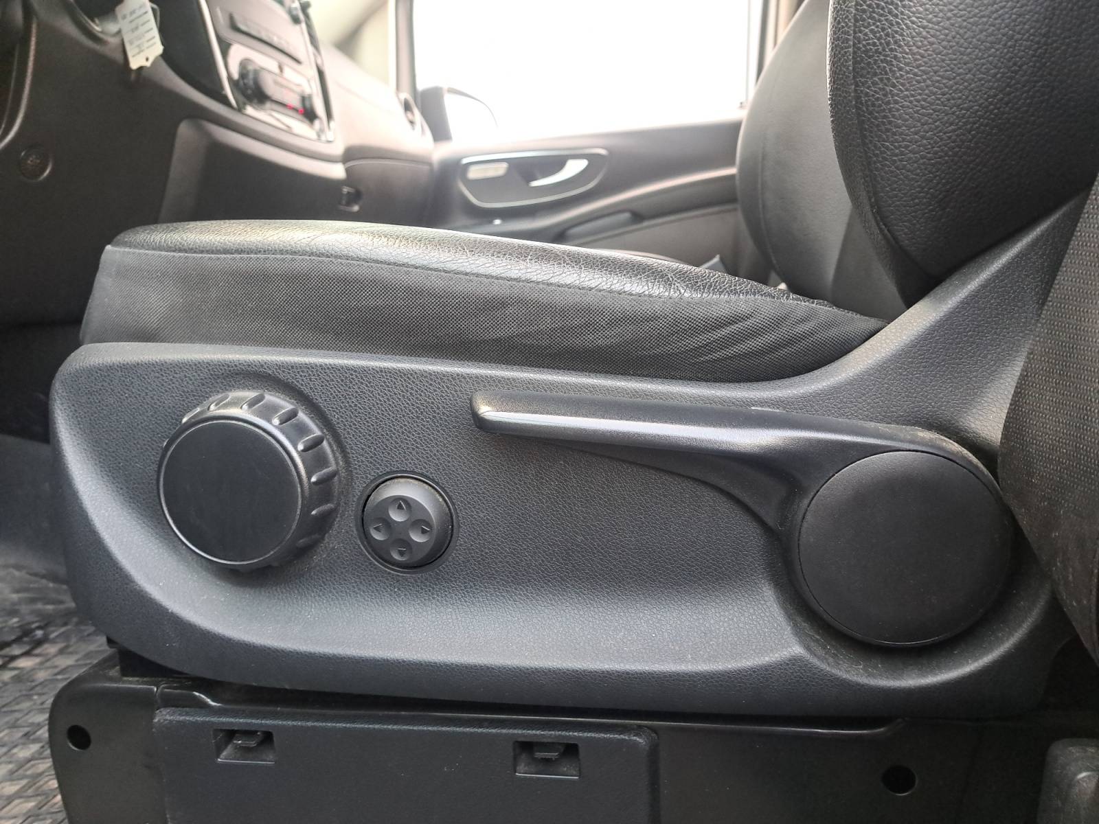 Image Mercedes-Benz VITO FOURGON 119 CDI Fourgon Long  VITO 119 CDI Fourgon LG SELECT 119 CDI Fourgon Long