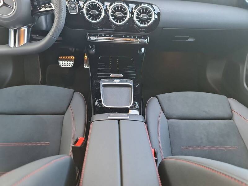Image MERCEDES CLASSE A Classe A 250 e 8G-DCT