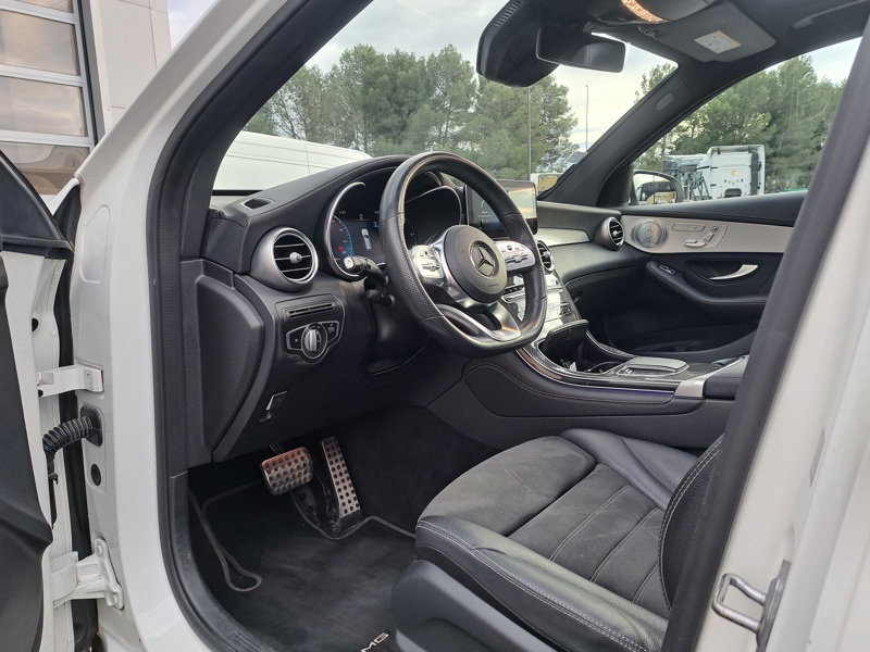 Image Mercedes-Benz GLC SUV    