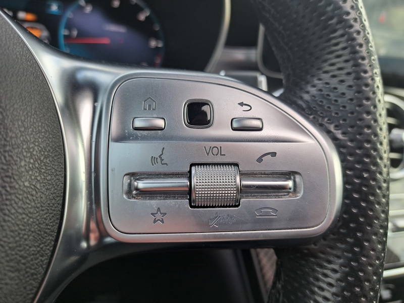 Image Mercedes-Benz GLC SUV    