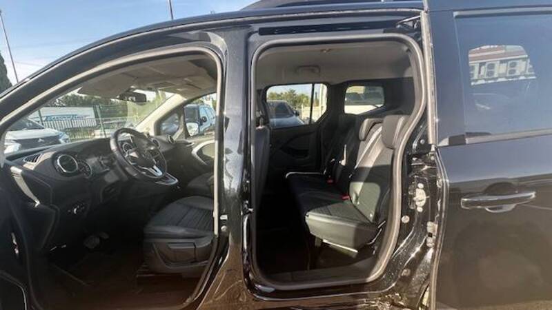 Image MERCEDES CLASSE T Classe T 180 d 7G-DCT