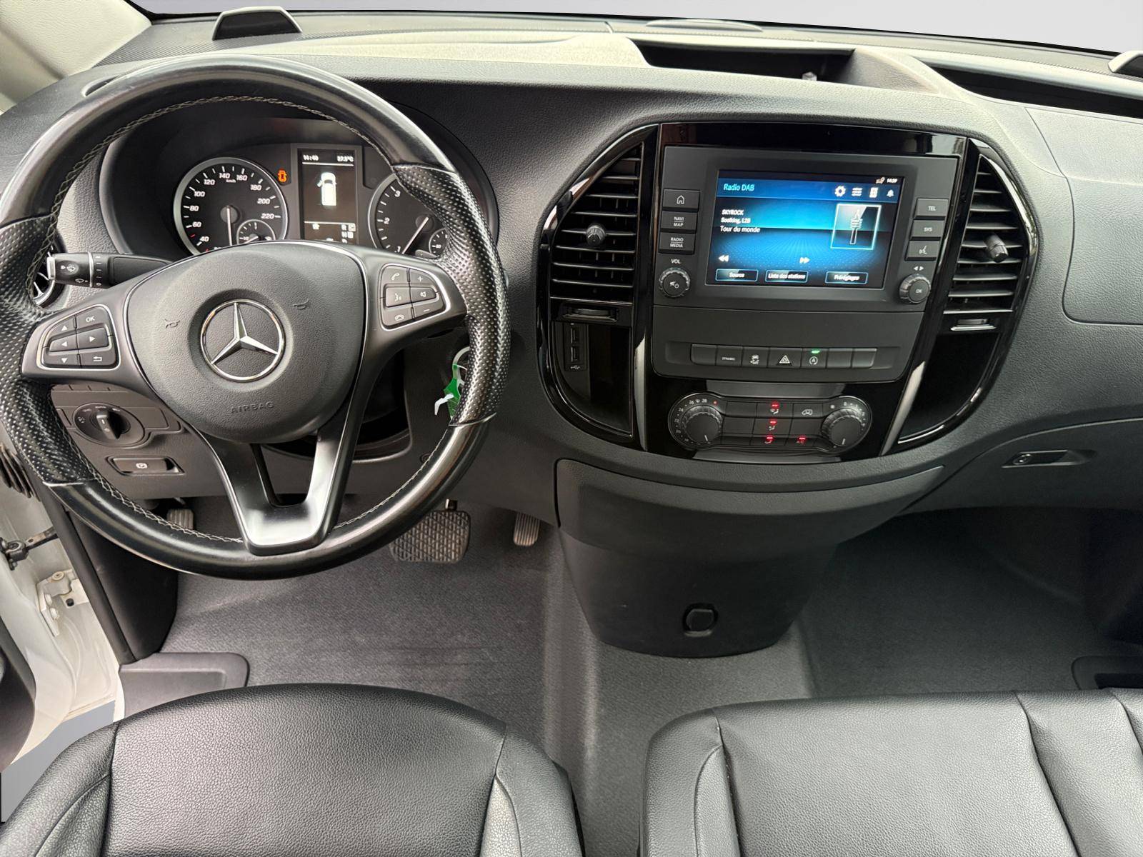 Image Mercedes-Benz VITO 119 CDI Fourgon Long  VITO FOURGON 119 CDI LONG BVA RWD SELECT 119 CDI Fourgon Long