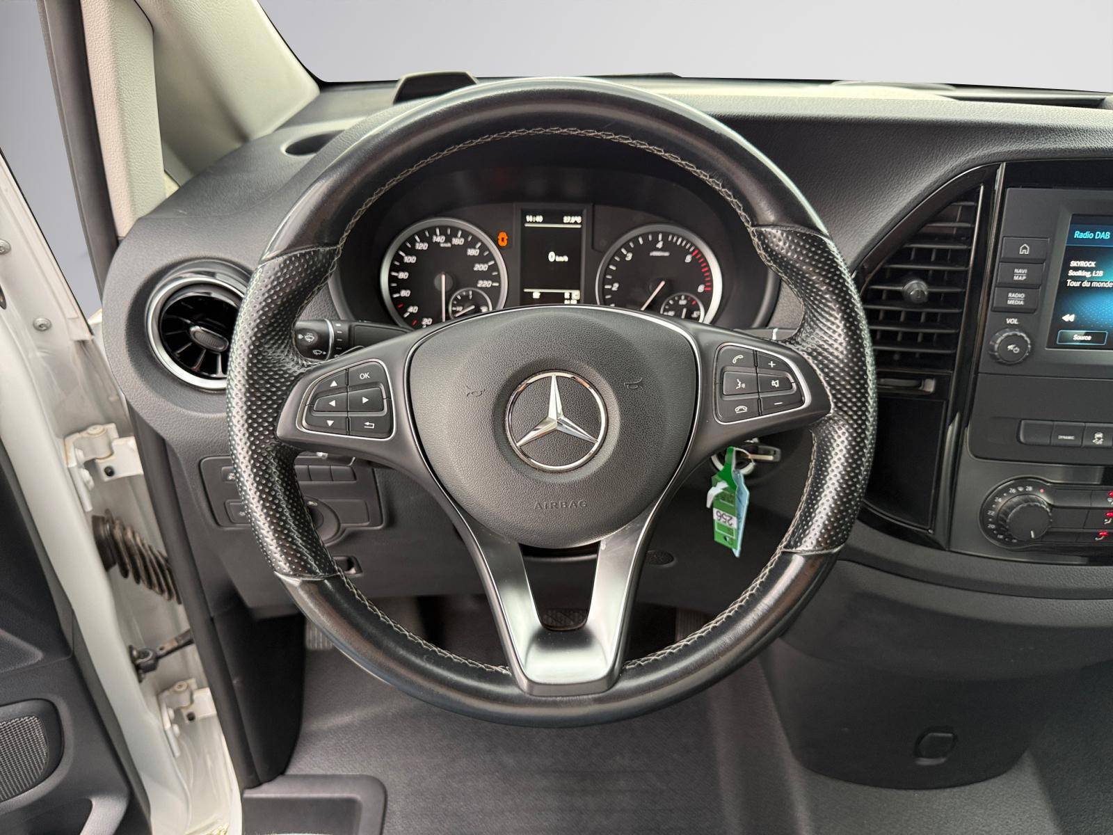 Image Mercedes-Benz VITO 119 CDI Fourgon Long  VITO FOURGON 119 CDI LONG BVA RWD SELECT 119 CDI Fourgon Long