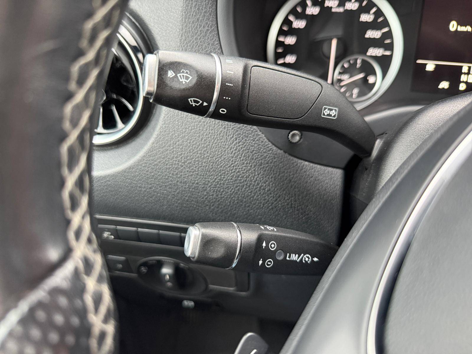 Image Mercedes-Benz VITO 119 CDI Fourgon Long  VITO FOURGON 119 CDI LONG BVA RWD SELECT 119 CDI Fourgon Long