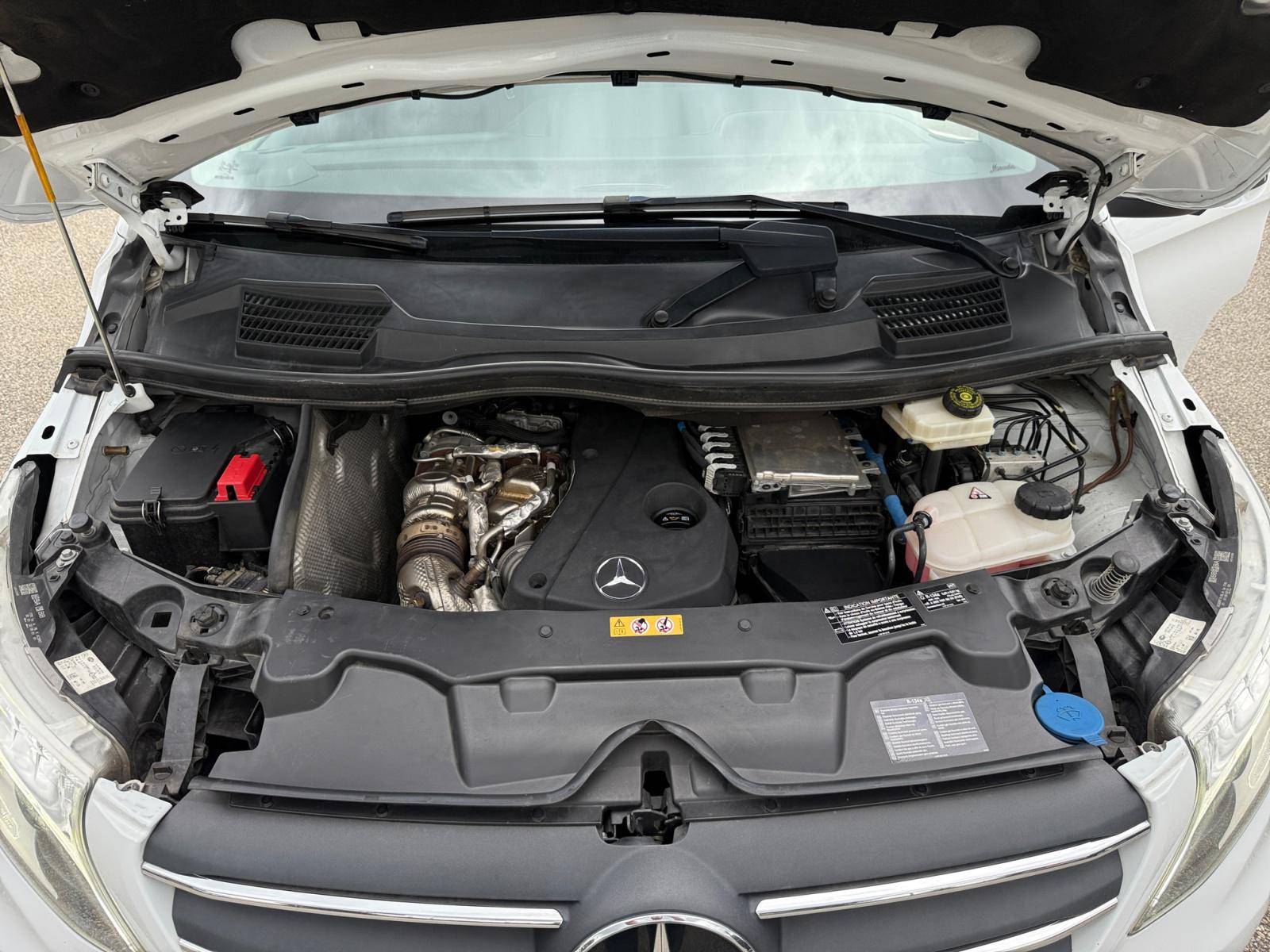 Image Mercedes-Benz VITO 119 CDI Fourgon Long  VITO FOURGON 119 CDI LONG BVA RWD SELECT 119 CDI Fourgon Long