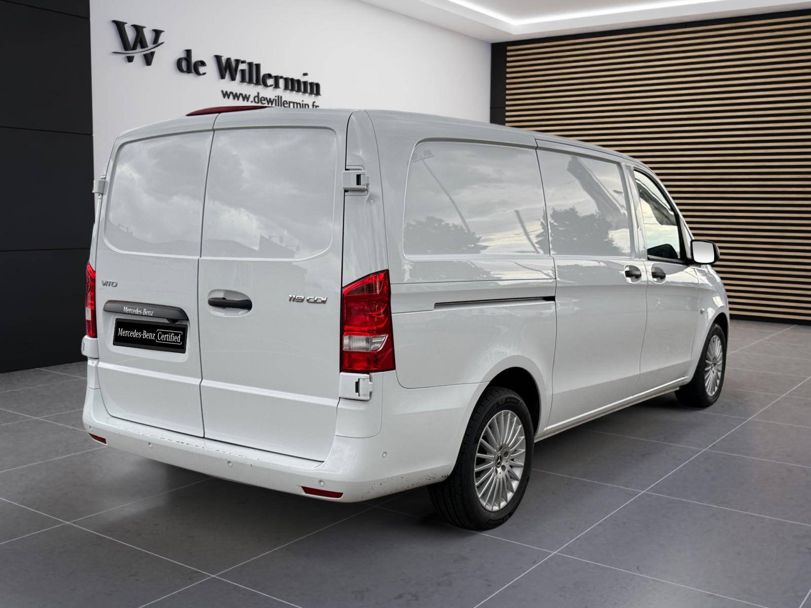 Image Mercedes-Benz VITO 119 CDI Fourgon Long  VITO FOURGON 119 CDI LONG BVA RWD SELECT 119 CDI Fourgon Long