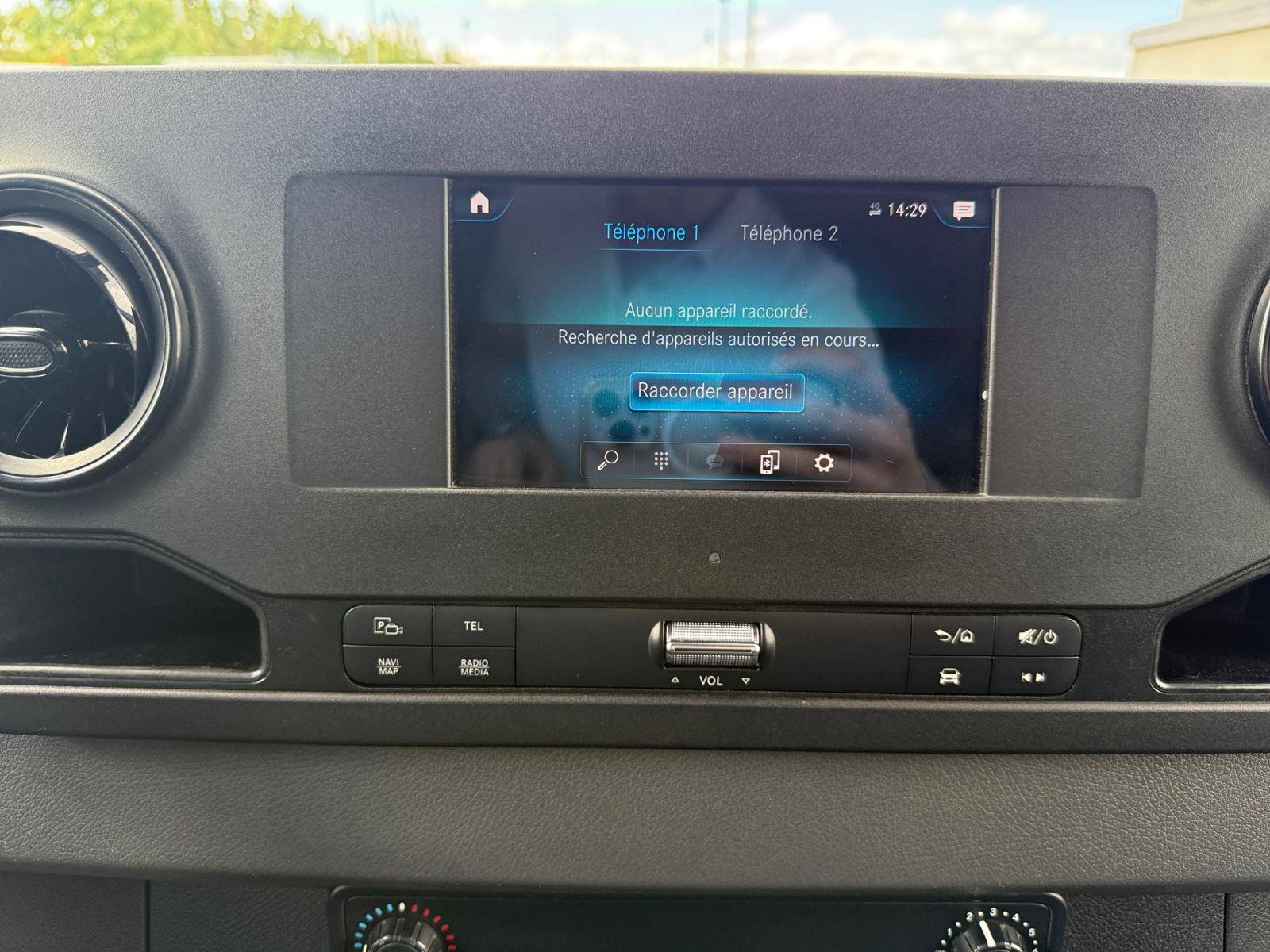 Image Mercedes-Benz SPRINTER 319 CDI Fourgon Toit sureleve Standard  SPRINTER FGN 319 CDI 37 3.5T PROPULSION 319 CDI Fourgon Toit sureleve Standard