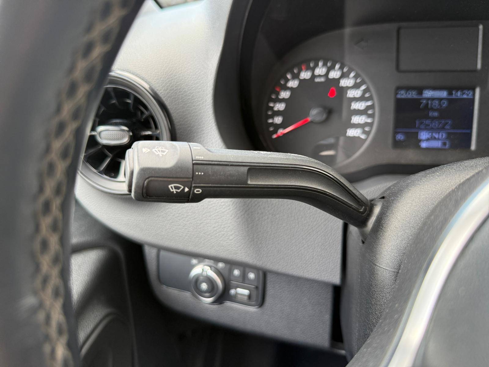 Image Mercedes-Benz SPRINTER 319 CDI Fourgon Toit sureleve Standard  SPRINTER FGN 319 CDI 37 3.5T PROPULSION 319 CDI Fourgon Toit sureleve Standard