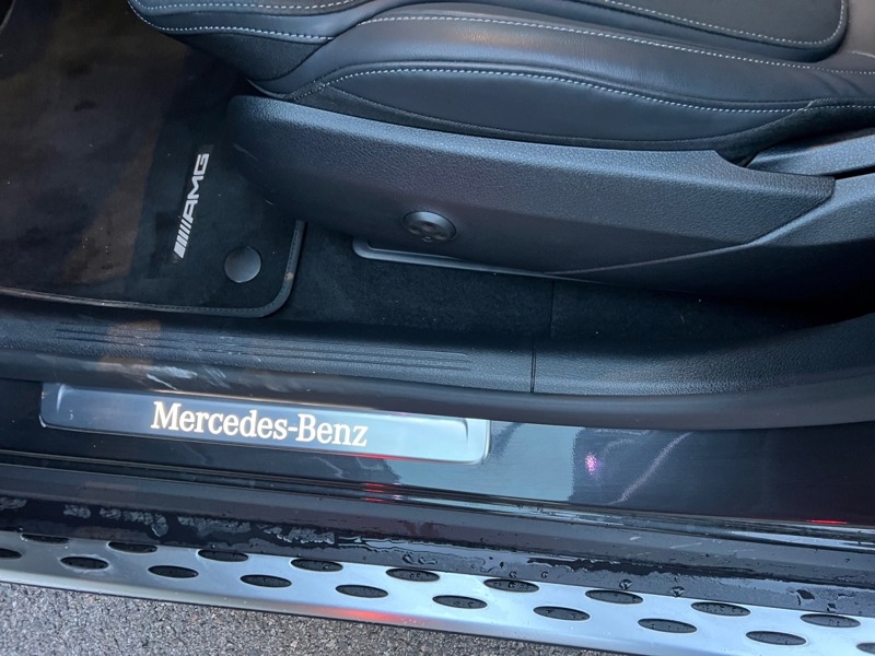 Image Mercedes-Benz GLC SUV GLC 300 de Hybrid EQ 4MATIC AMG Line +  GLC 300 de Hybrid EQ 4MATIC AMG Line + GLC 300 de Hybrid EQ 4MATIC AMG Line +