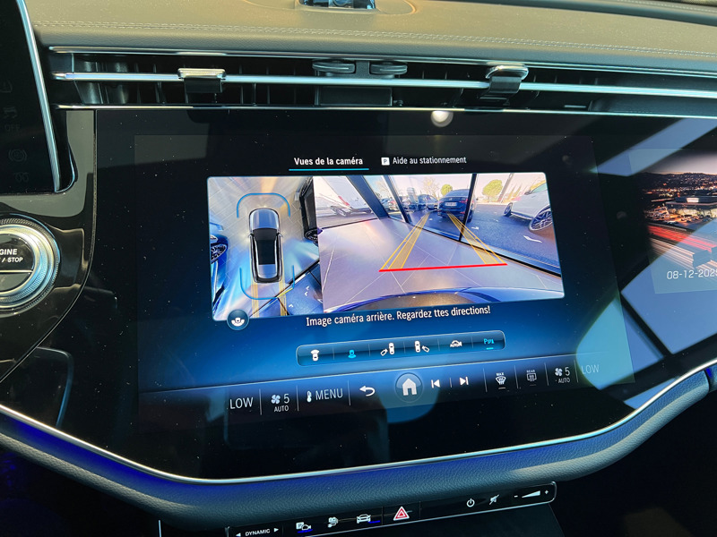 Image Mercedes-Benz CLASSE E BREAK Classe E 300 e Hybrid EQ AMG Line Break  Classe E 300 e Hybrid EQ AMG Line Break Classe E 300 e Hybrid EQ AMG Line Break