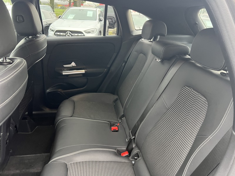 Image Mercedes-Benz GLA 200 d Progressive Line  GLA 200 CDI SENSATION 7G-DCT 200 d Progressive Line