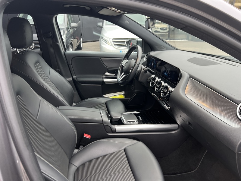 Image Mercedes-Benz GLA 200 d Progressive Line  GLA 200 CDI SENSATION 7G-DCT 200 d Progressive Line