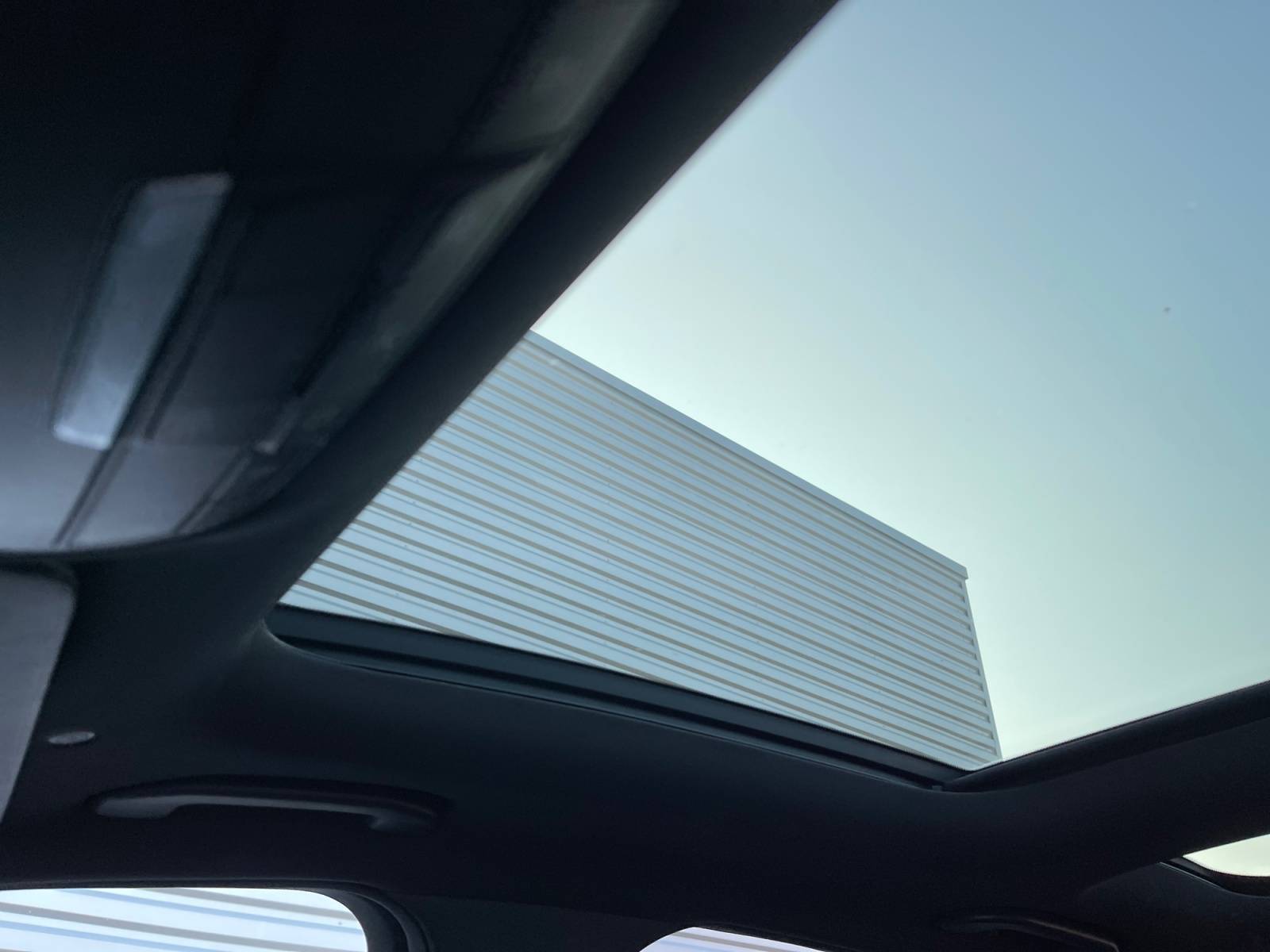 Image Mercedes-Benz CLASSE C BERLINE Classe C 300 de Berline AMG Line  C300 DE 9G-TRONIC AMG LINE Classe C 300 de Berline AMG Line