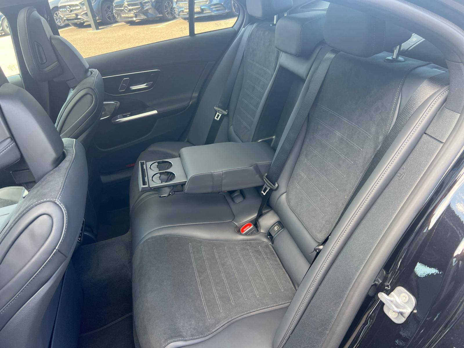 Image Mercedes-Benz CLASSE C BERLINE Classe C 300 de Hybrid EQ Berline AMG Line  Classe C 300 d e Hybrid EQ Berline AMG Line Classe C 300 de Hybrid EQ Berline AMG Line