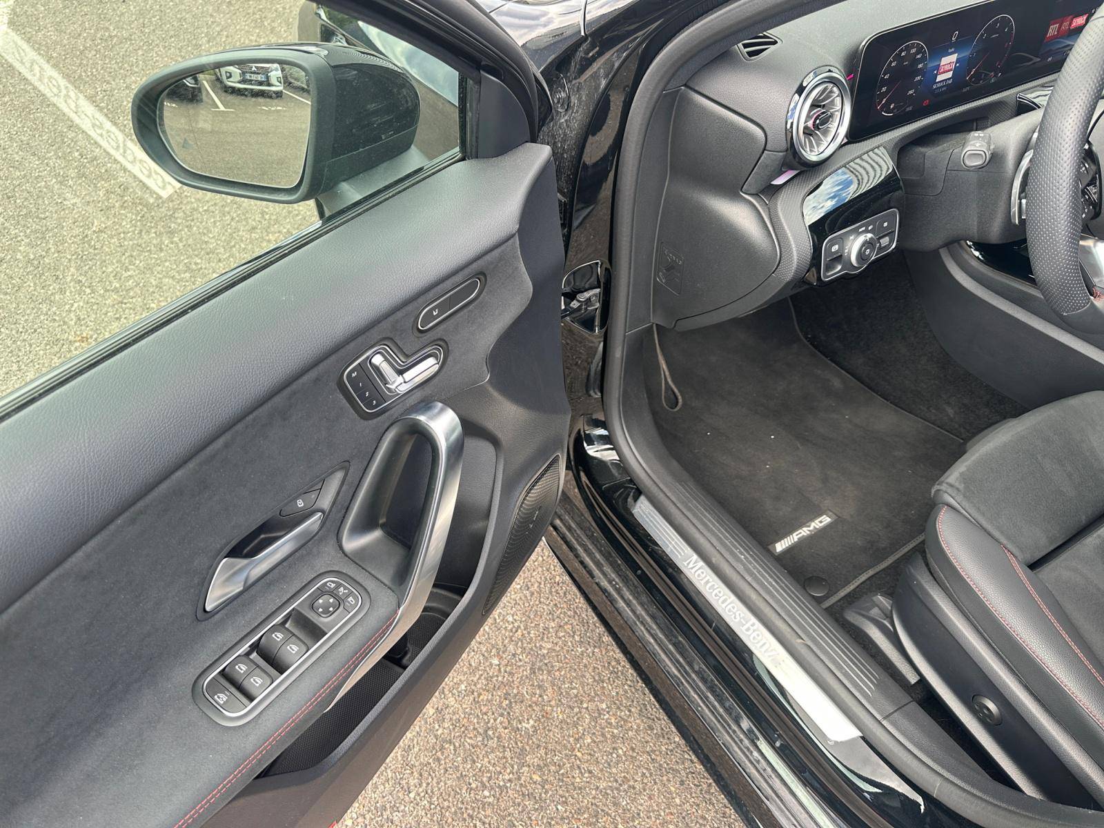 Image Mercedes-Benz CLASSE A 200 d AMG Line  Classe A 200 d AMG Line 200 d AMG Line