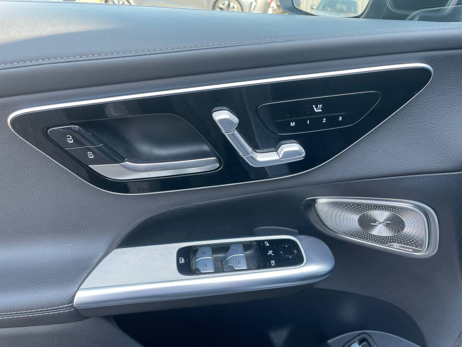 Image Mercedes-Benz GLC SUV GLC 300 de 4MATIC AMG Line  GLC 300 de Hybrid EQ 4MATIC AMG Line GLC 300 de 4MATIC AMG Line