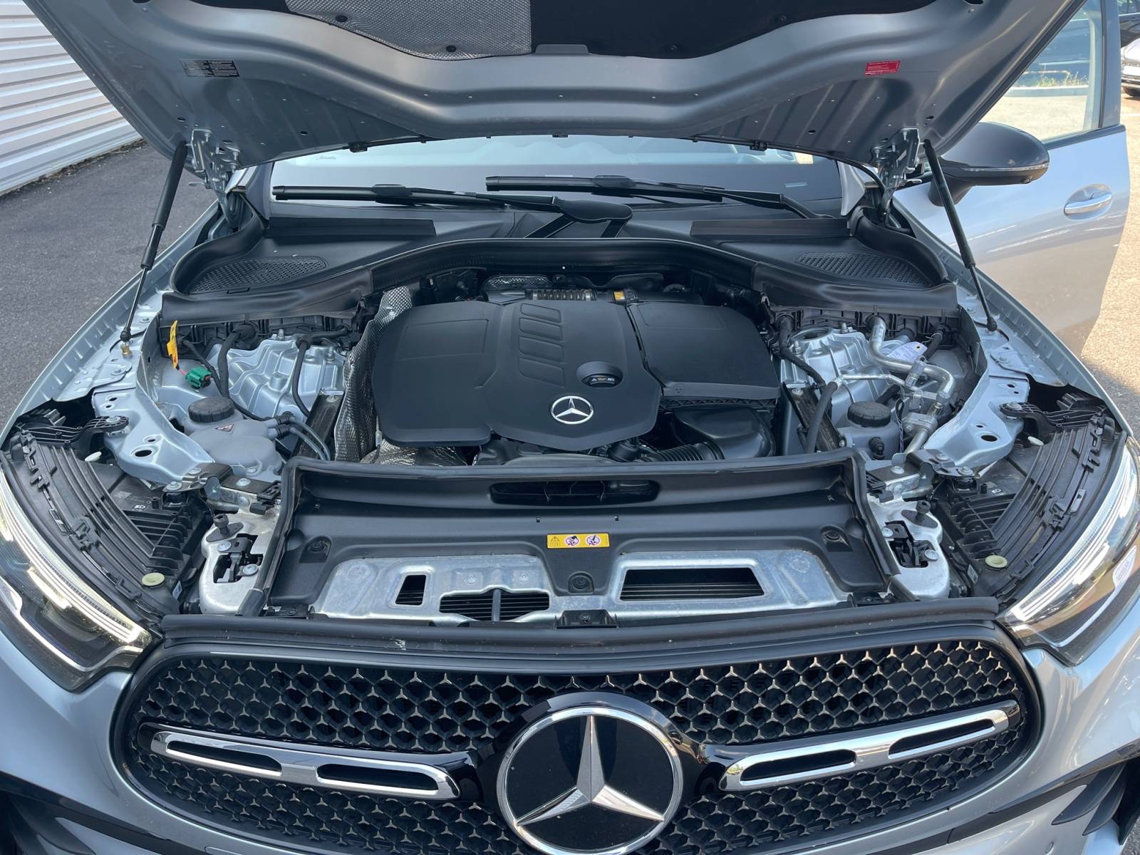 Image Mercedes-Benz GLC SUV GLC 300 de 4MATIC AMG Line  GLC 300 de Hybrid EQ 4MATIC AMG Line GLC 300 de 4MATIC AMG Line