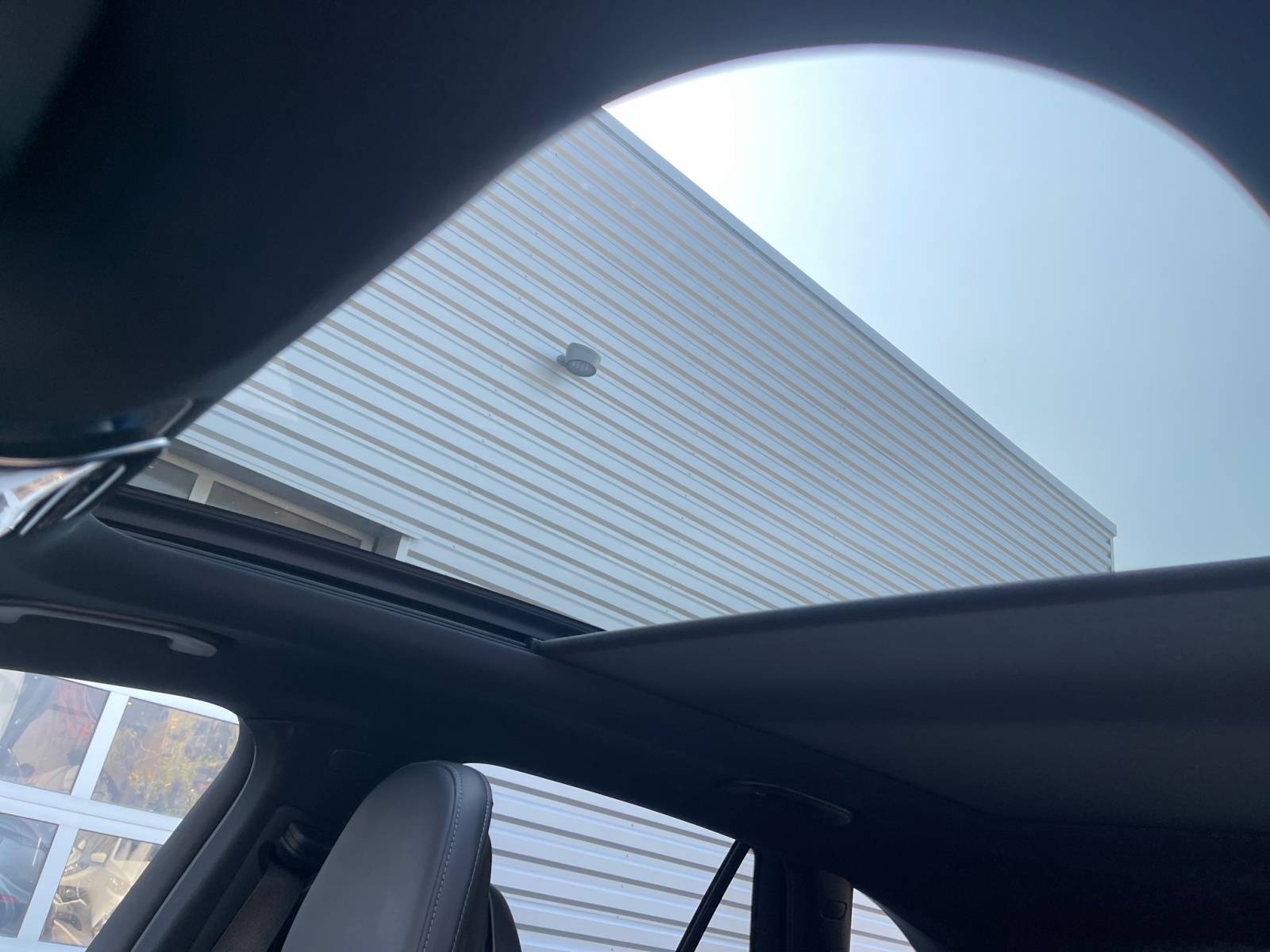 Image Mercedes-Benz GLC SUV GLC 300 de 4MATIC AMG Line  GLC 300 de Hybrid EQ 4MATIC AMG Line GLC 300 de 4MATIC AMG Line