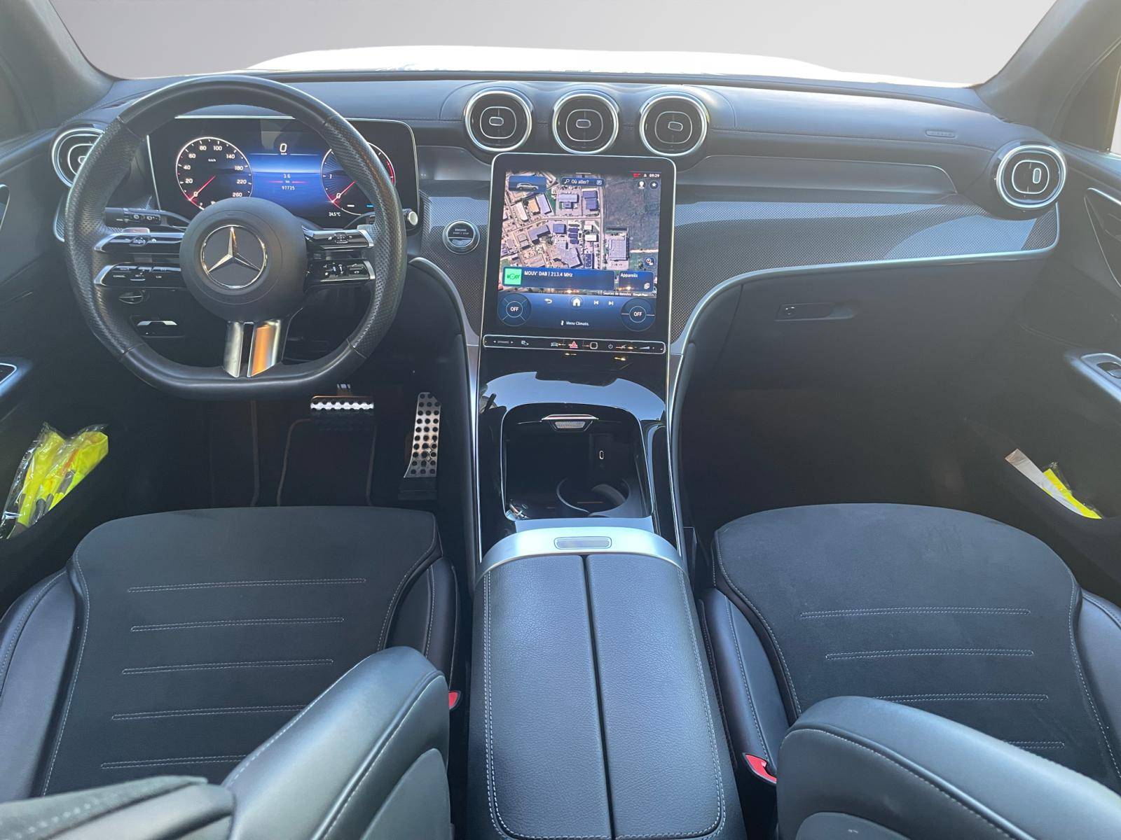 Image Mercedes-Benz GLC SUV GLC 220 d 4MATIC AMG Line  GLC 200 d 4MATIC AMG Line GLC 220 d 4MATIC AMG Line