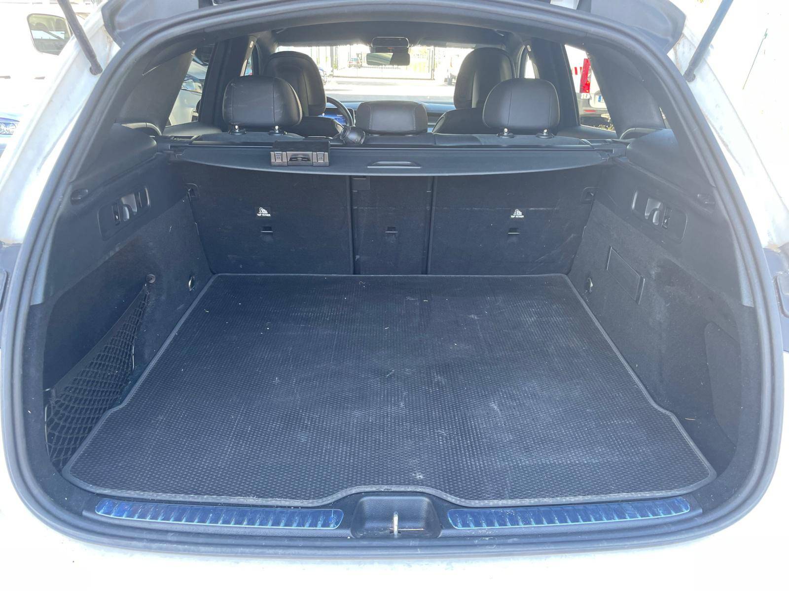 Image Mercedes-Benz GLC SUV GLC 220 d 4MATIC AMG Line  GLC 200 d 4MATIC AMG Line GLC 220 d 4MATIC AMG Line