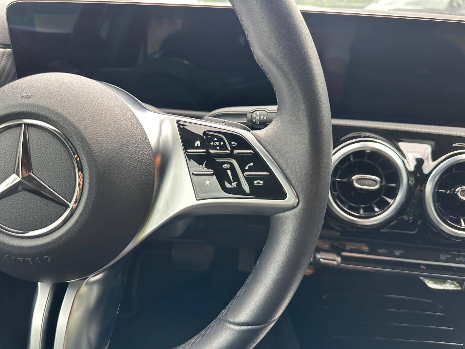 Image Mercedes-Benz CLASSE A 250 e Progressive Line  Classe A 250 e Hybrid EQ Progressive Line 250 e Progressive Line