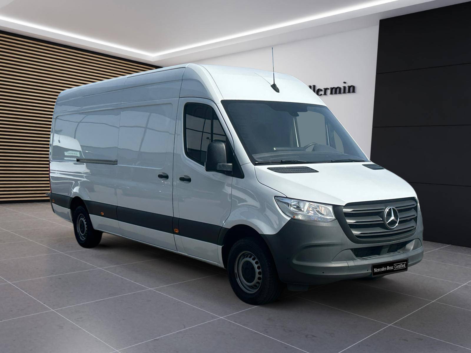 Image Mercedes-Benz SPRINTER 315 CDI Fourgon Toit sureleve Long  SPRINTER FGN 315 CDI 43 3.5T RWD FIRST 315 CDI Fourgon Toit sureleve Long