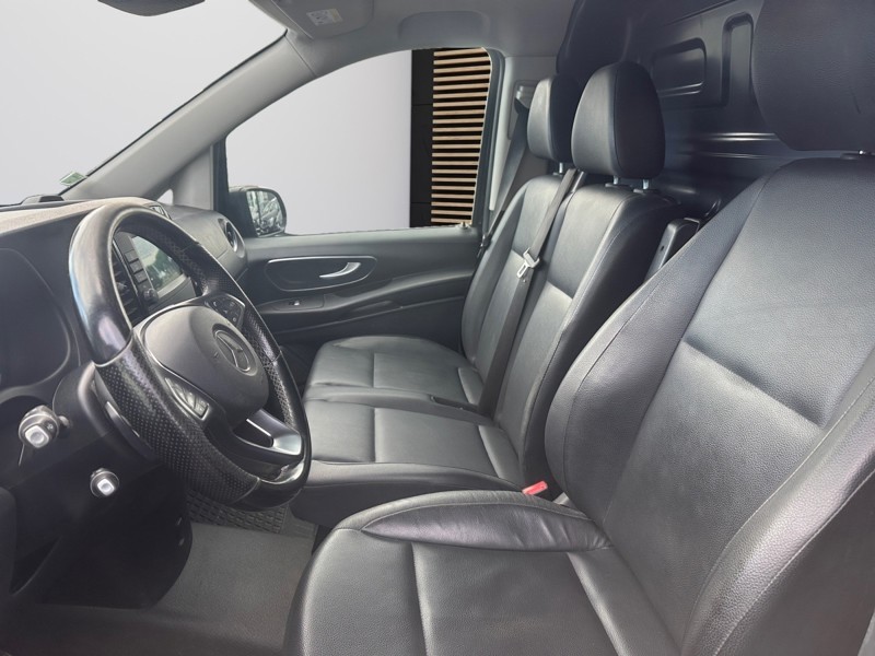 Image Mercedes-Benz VITO 114 CDI Fourgon Compact  VITO FOURGON 114 CDI COMPACT BVA RWD SELECT 114 CDI Fourgon Compact