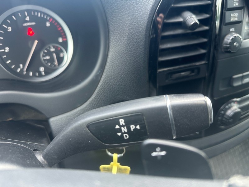 Image Mercedes-Benz VITO 114 CDI Fourgon Compact  VITO FOURGON 114 CDI COMPACT BVA RWD SELECT 114 CDI Fourgon Compact