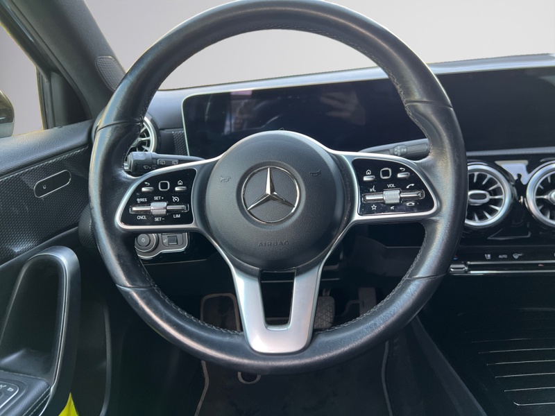 Image Mercedes-Benz CLASSE A A 220 d Berline Compacte   A 220 d Berline Compacte