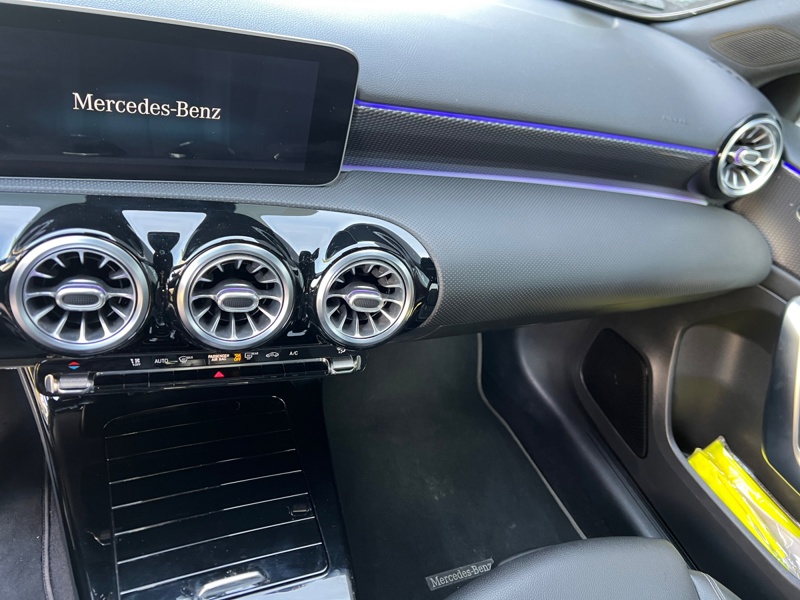 Image Mercedes-Benz CLASSE A A 220 d Berline Compacte   A 220 d Berline Compacte