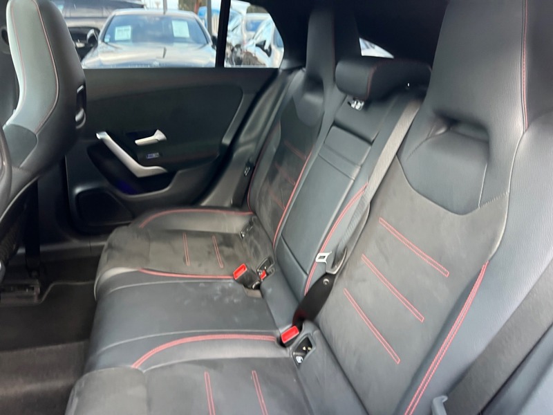 Image Mercedes-Benz CLA SHOOTING BRAKE CLA 220 d Shooting Brake AMG Line  CLA Shooting Brake 220 d 8G-DCT AMG Line CLA 220 d Shooting Brake AMG Line