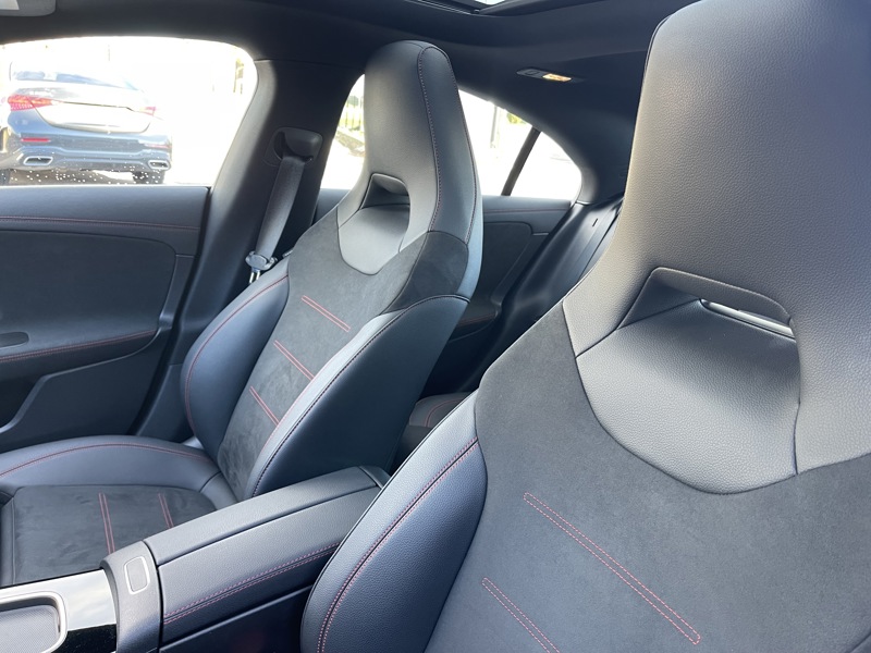 Image Mercedes-Benz CLA COUPÉ CLA 200 d Coupé AMG Line  CLA 200 d Coupé AMG Line CLA 200 d Coupé AMG Line