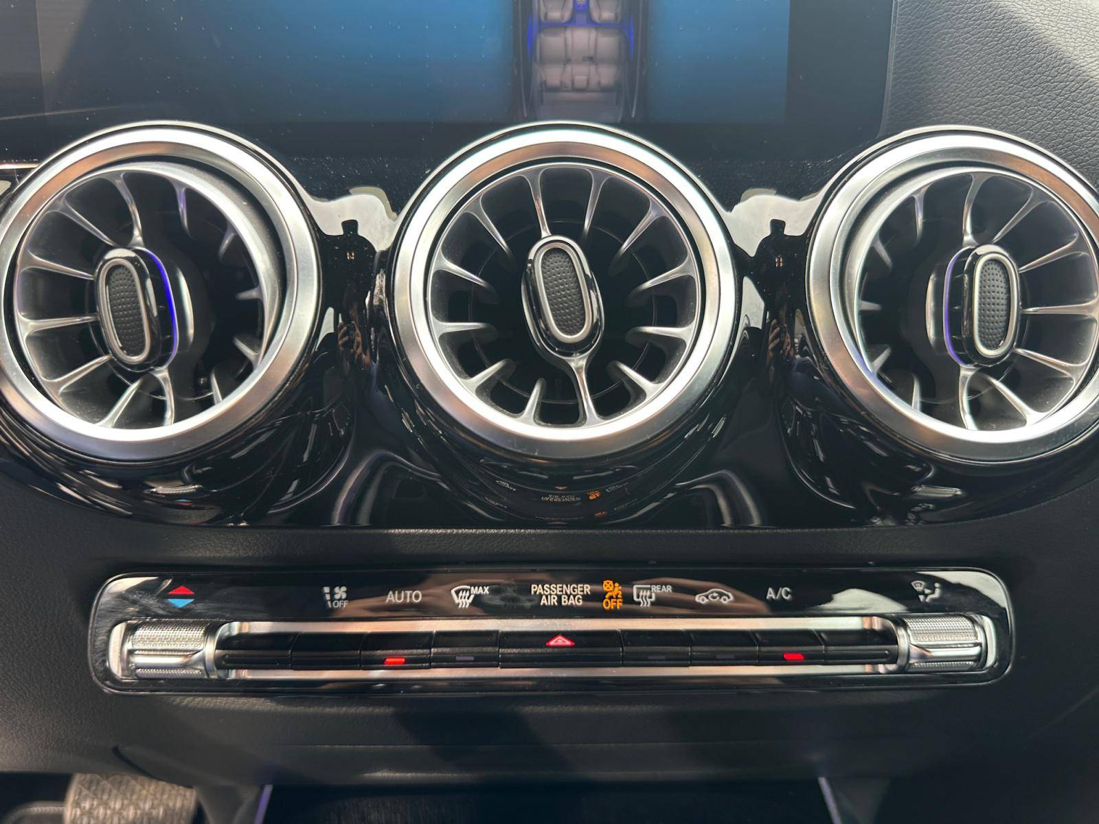 Image Mercedes-Benz CLASSE B 180 Progressive Line Edition  Classe B 180 7G-DCT Progressive Line Edition 180 Progressive Line Edition