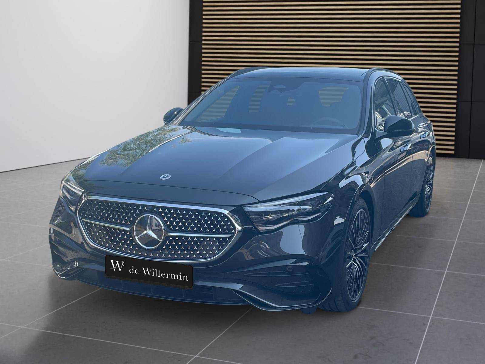 Photo MERCEDES CLASSE E BREAK Classe E Break 300 e Hybrid EQ 9G-Tronic
