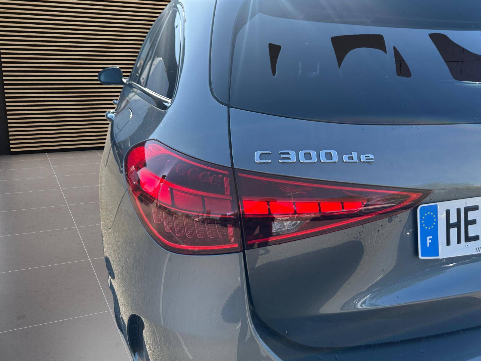 Image Mercedes-Benz CLASSE C BREAK Classe C 300 de Hybrid EQ Break AMG Line  Classe C 300 d e Hybrid EQ Break AMG Line Classe C 300 de Hybrid EQ Break AMG Line