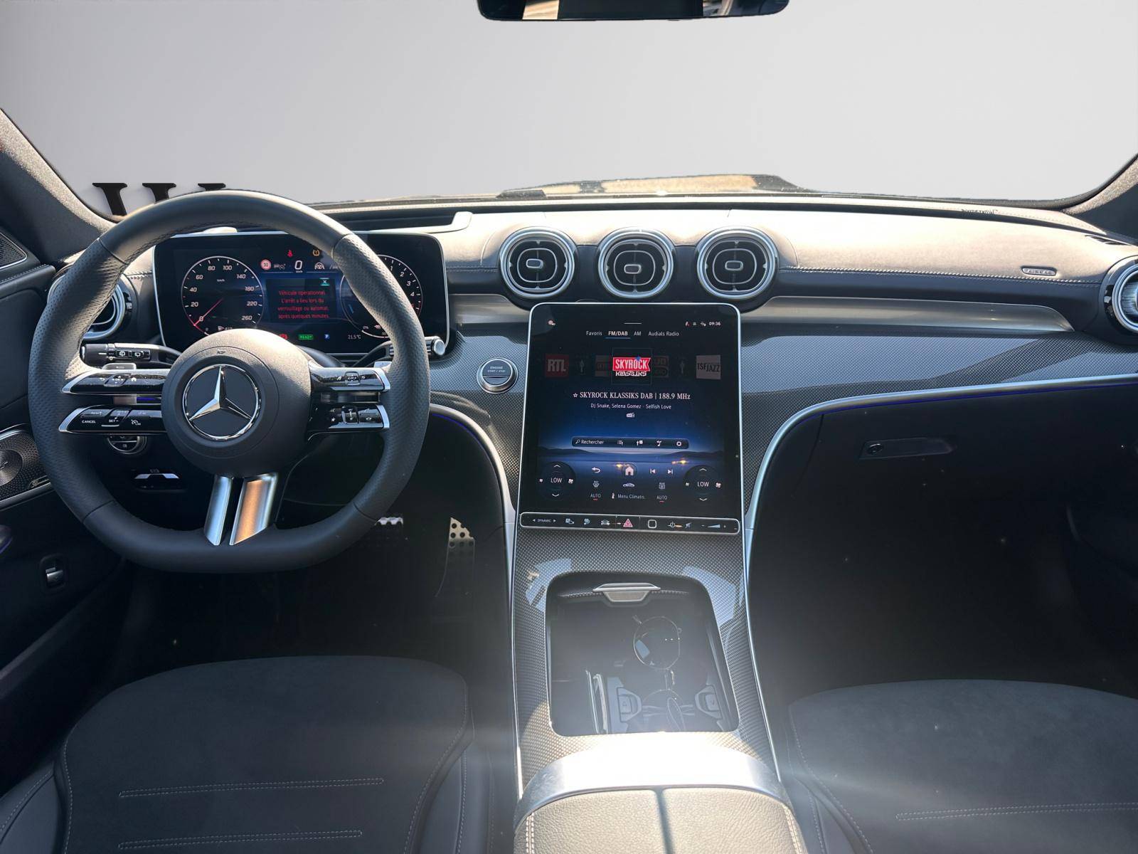 Image Mercedes-Benz CLASSE C BREAK Classe C 300 de Hybrid EQ Break AMG Line  Classe C 300 d e Hybrid EQ Break AMG Line Classe C 300 de Hybrid EQ Break AMG Line