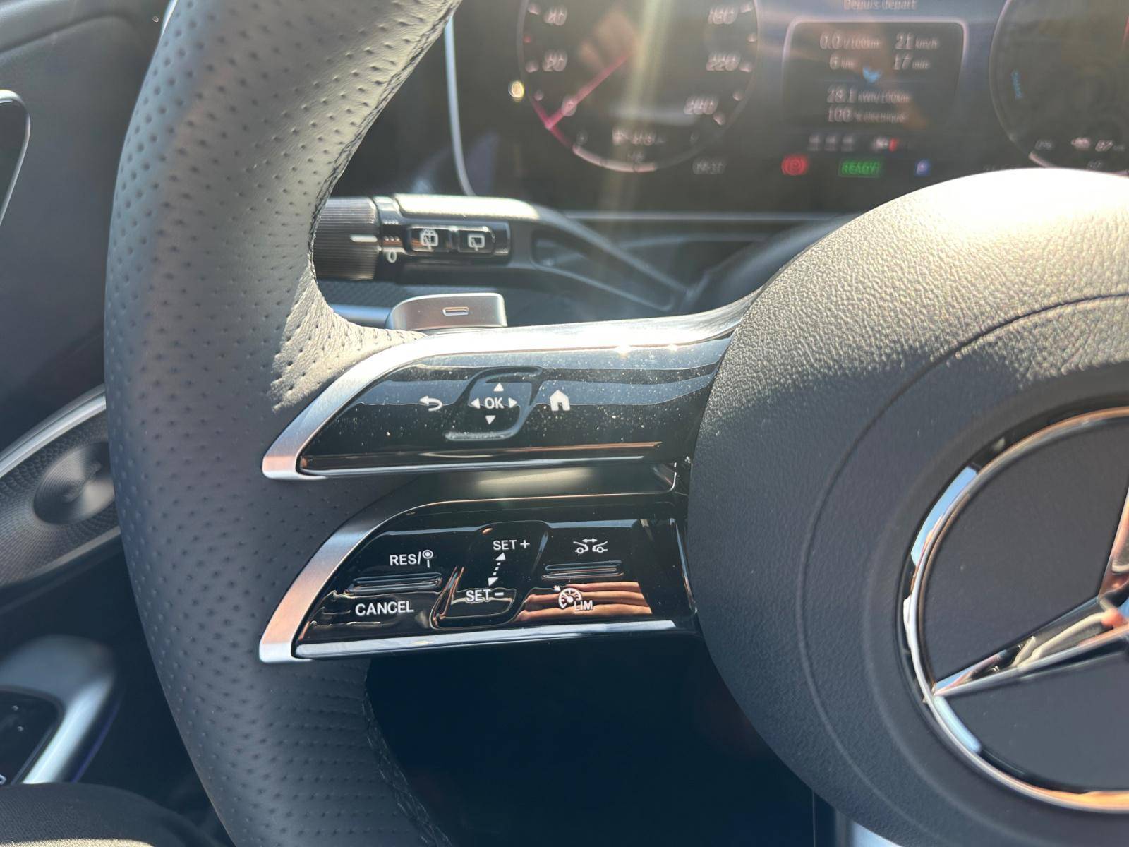 Image Mercedes-Benz CLASSE C BREAK Classe C 300 de Hybrid EQ Break AMG Line  Classe C 300 d e Hybrid EQ Break AMG Line Classe C 300 de Hybrid EQ Break AMG Line