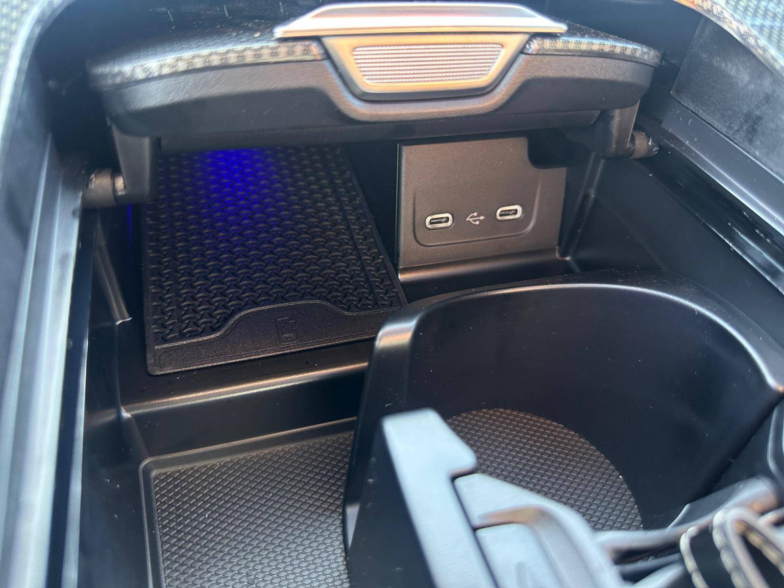 Image Mercedes-Benz CLASSE C BREAK Classe C 300 de Hybrid EQ Break AMG Line  Classe C 300 d e Hybrid EQ Break AMG Line Classe C 300 de Hybrid EQ Break AMG Line