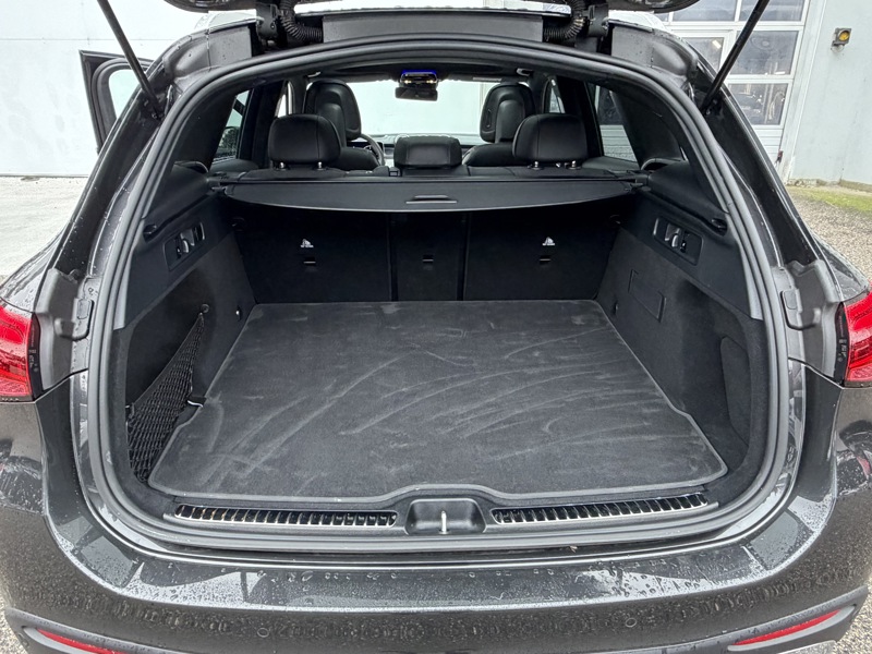 Image Mercedes-Benz GLC SUV GLC 220 d 4MATIC AMG Line  GLC 220 d 4MATIC AMG Line GLC 220 d 4MATIC AMG Line